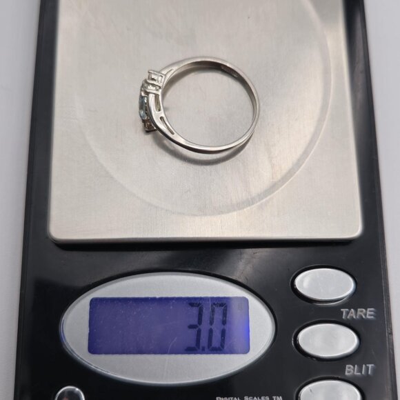 Size 11 Sterling Silver Avon Brand Topaz And CZ Gems Ring A2511 - Picture 9 of 9